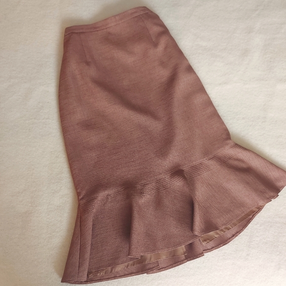 Adorable 3 piece skirt suit with scarf - Picture 8 of 10